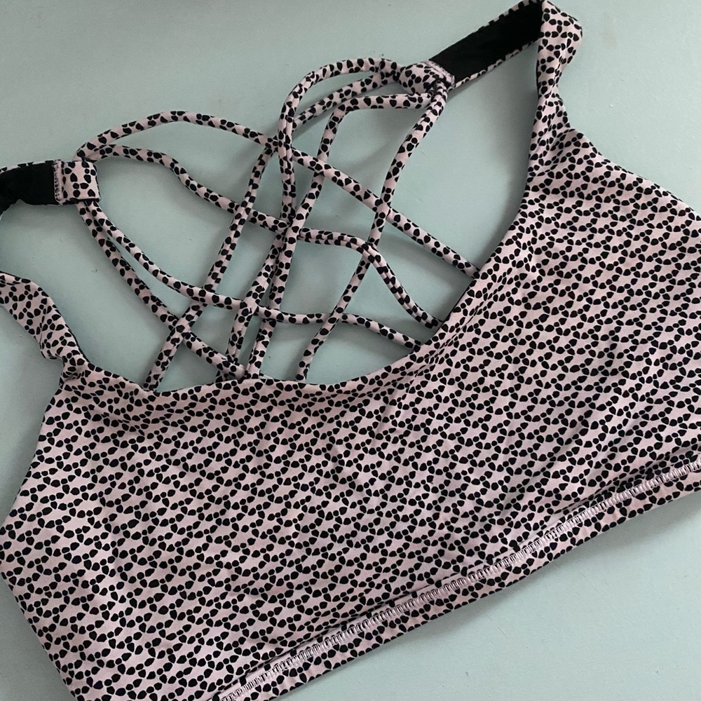Lululemon sports bra, size small
